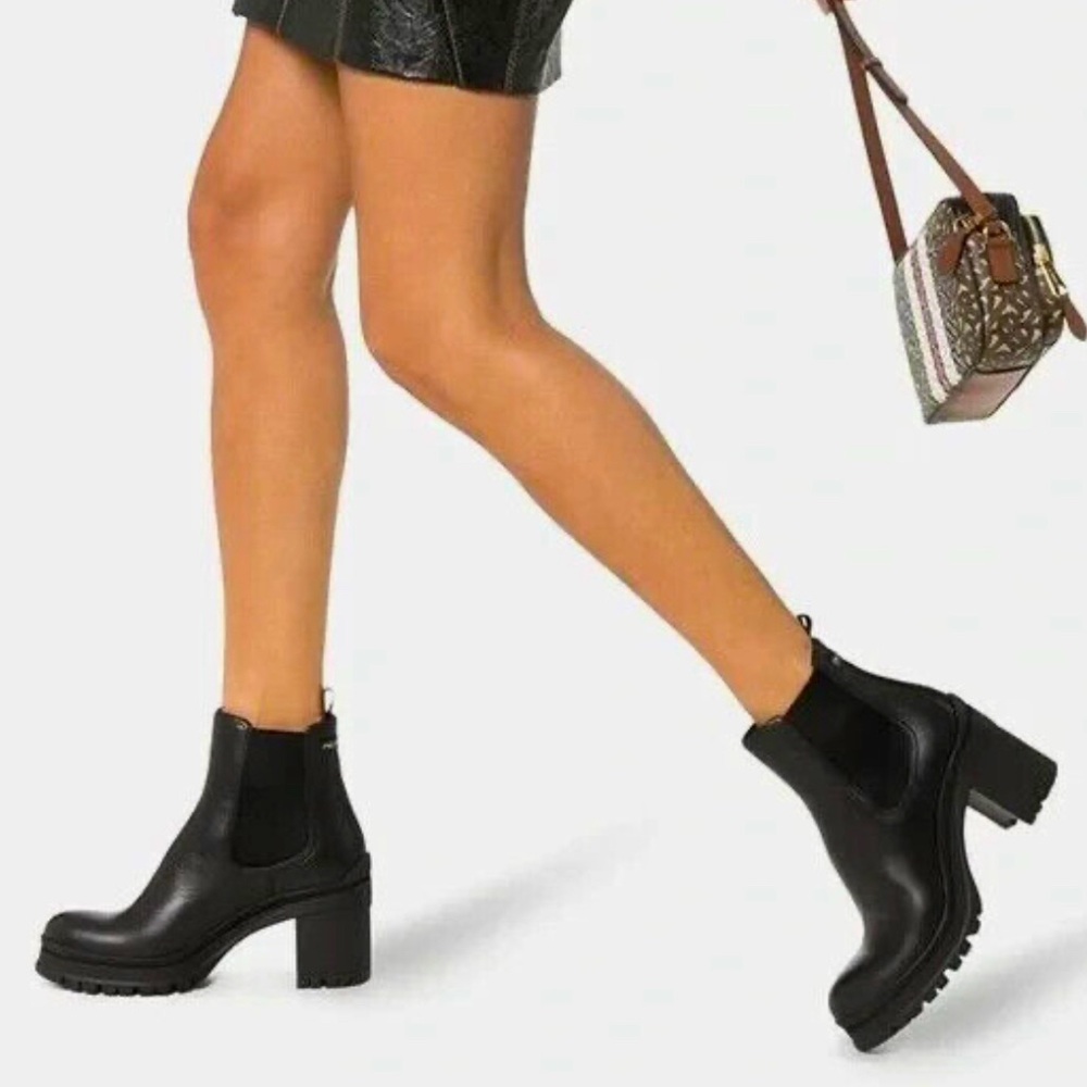 SOREL Black Leather BLAKE Waterproof Block Heel Chic Chelsea Boot Bootie Size 8